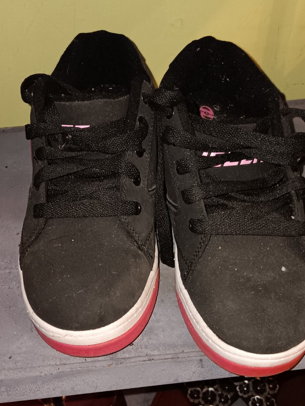 Heelys Propel 2.0 Wheeled Skate Shoes Black Hot Pink